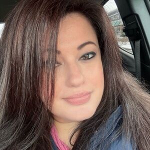 Meet your Posher, Mariette